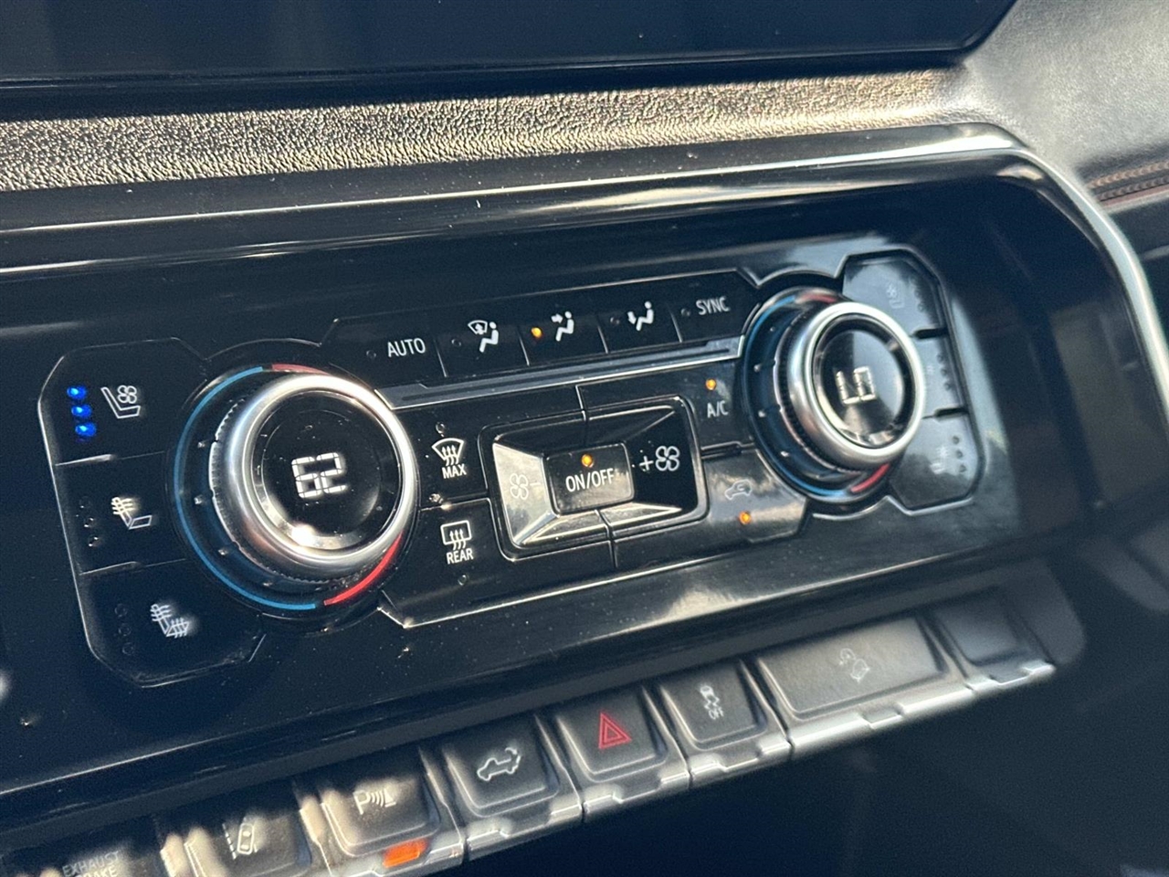 GMC Sierra 2500HD 4WD Crew Cab 159" AT4 2024 GMC Sierra 2500HD 4WD Crew Cab 159" AT4 2024