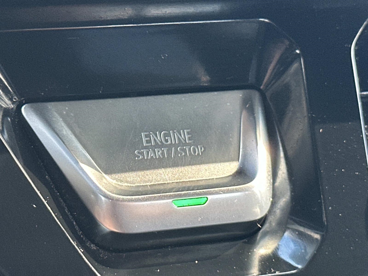 GMC Sierra 2500HD 4WD Crew Cab 159" AT4 2024 GMC Sierra 2500HD 4WD Crew Cab 159" AT4 2024