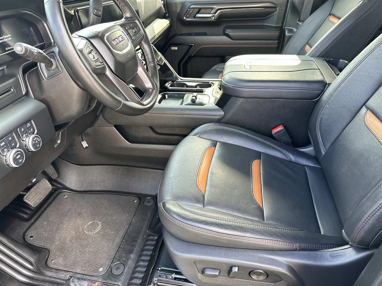 GMC Sierra 2500HD 4WD Crew Cab 159" AT4 2024 GMC Sierra 2500HD 4WD Crew Cab 159" AT4 2024