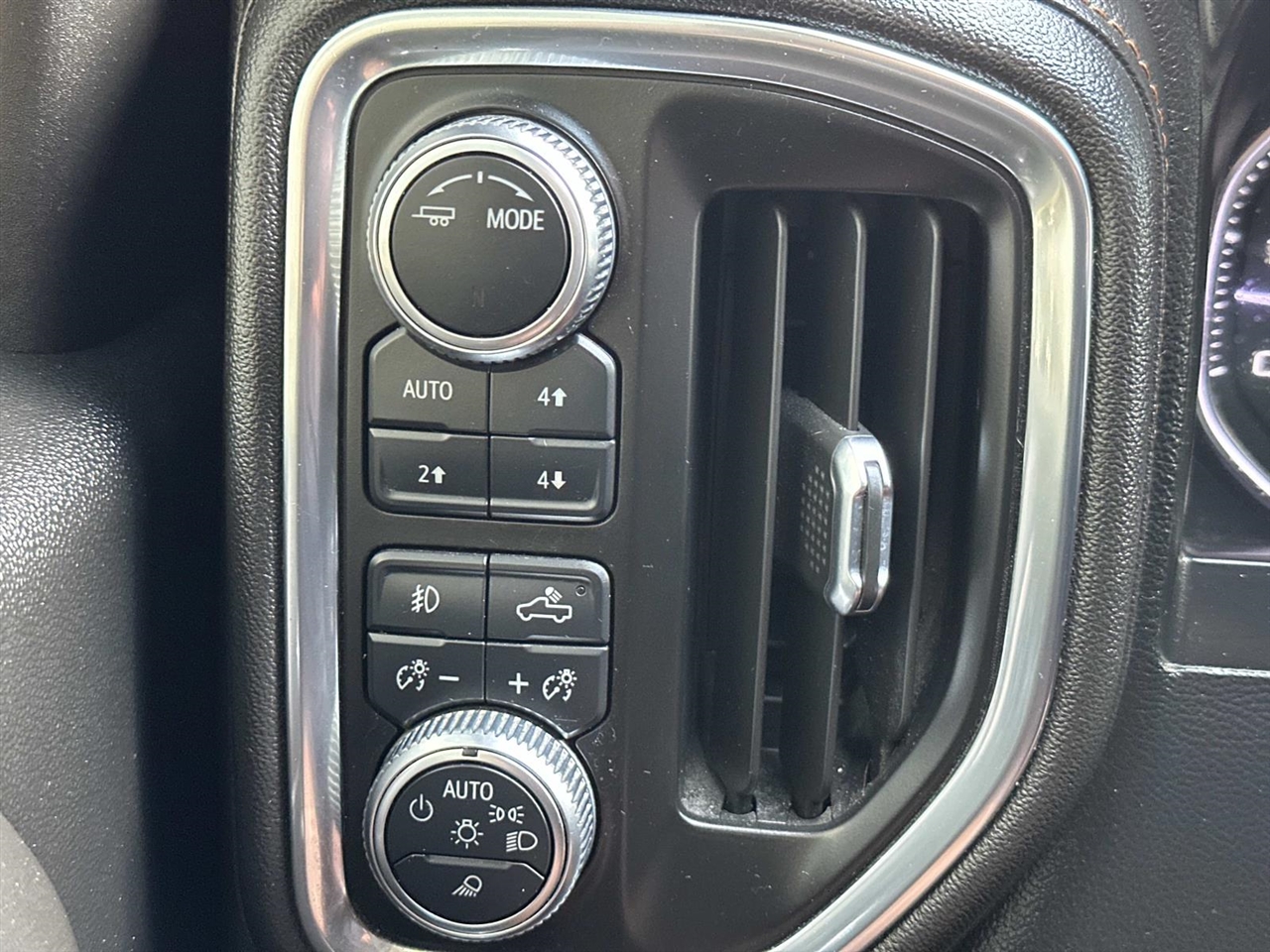 GMC Sierra 2500HD 4WD Crew Cab 159" AT4 2021 GMC Sierra 2500HD 4WD Crew Cab 159" AT4 2021