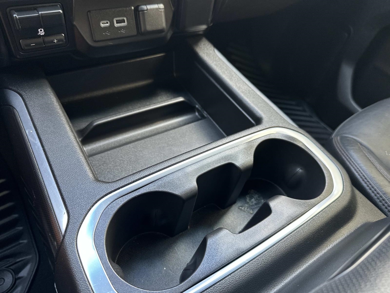 GMC Sierra 2500HD 4WD Crew Cab 159" AT4 2021 GMC Sierra 2500HD 4WD Crew Cab 159" AT4 2021