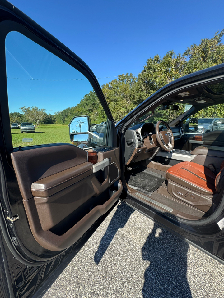 Ford Super Duty F-350 SRW 4WD Crew Cab 156" King Ranch 2019 Ford Super Duty F-350 SRW 4WD Crew Cab 156" King Ranch 2019