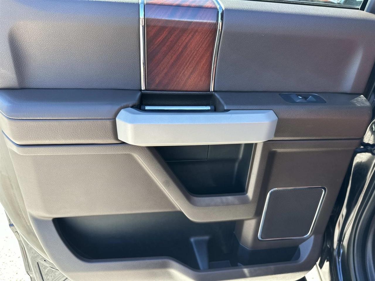 2019 Ford Super Duty F-350 SRW 4WD Crew Cab 156" King Ranch