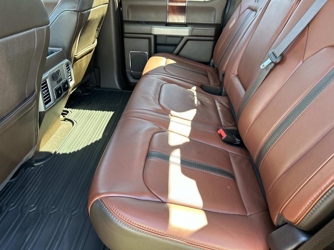 Ford Super Duty F-350 SRW 4WD Crew Cab 156" King Ranch 2019