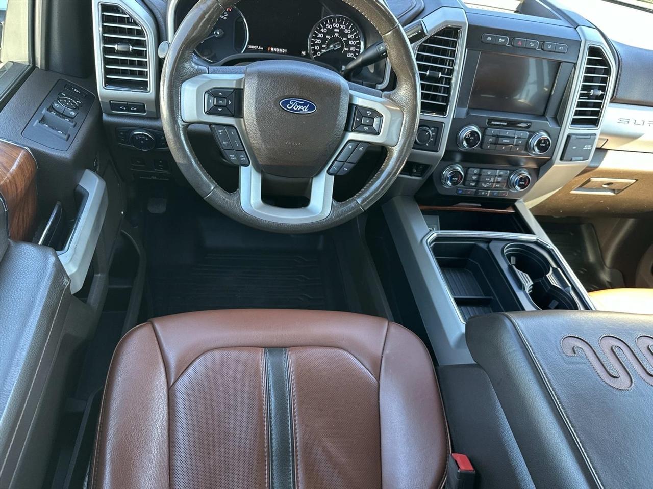 Ford Super Duty F-350 SRW 4WD Crew Cab 156" King Ranch 2019
