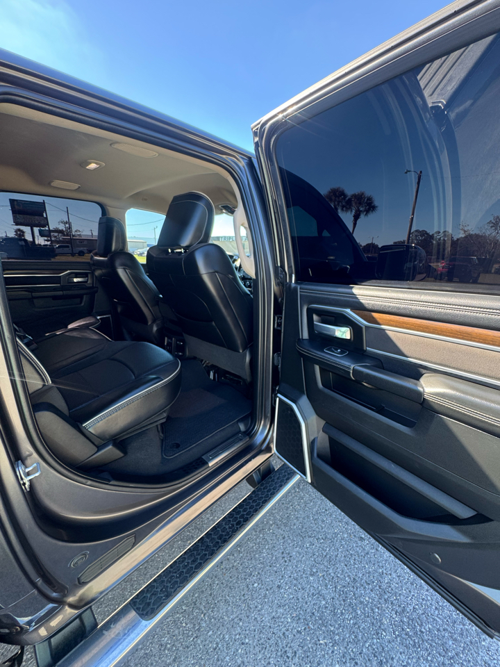 RAM 2500 Laramie 4x4 Crew Cab 6'4" Box 2022 RAM 2500 Laramie 4x4 Crew Cab 6'4" Box 2022