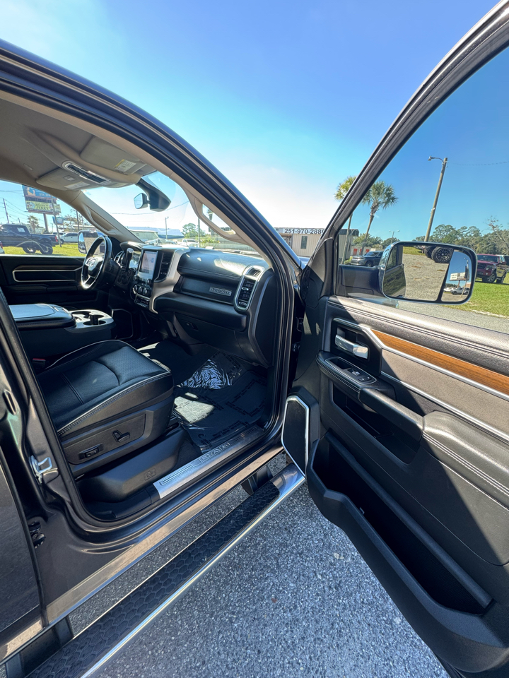 RAM 2500 Laramie 4x4 Crew Cab 6'4" Box 2022 RAM 2500 Laramie 4x4 Crew Cab 6'4" Box 2022