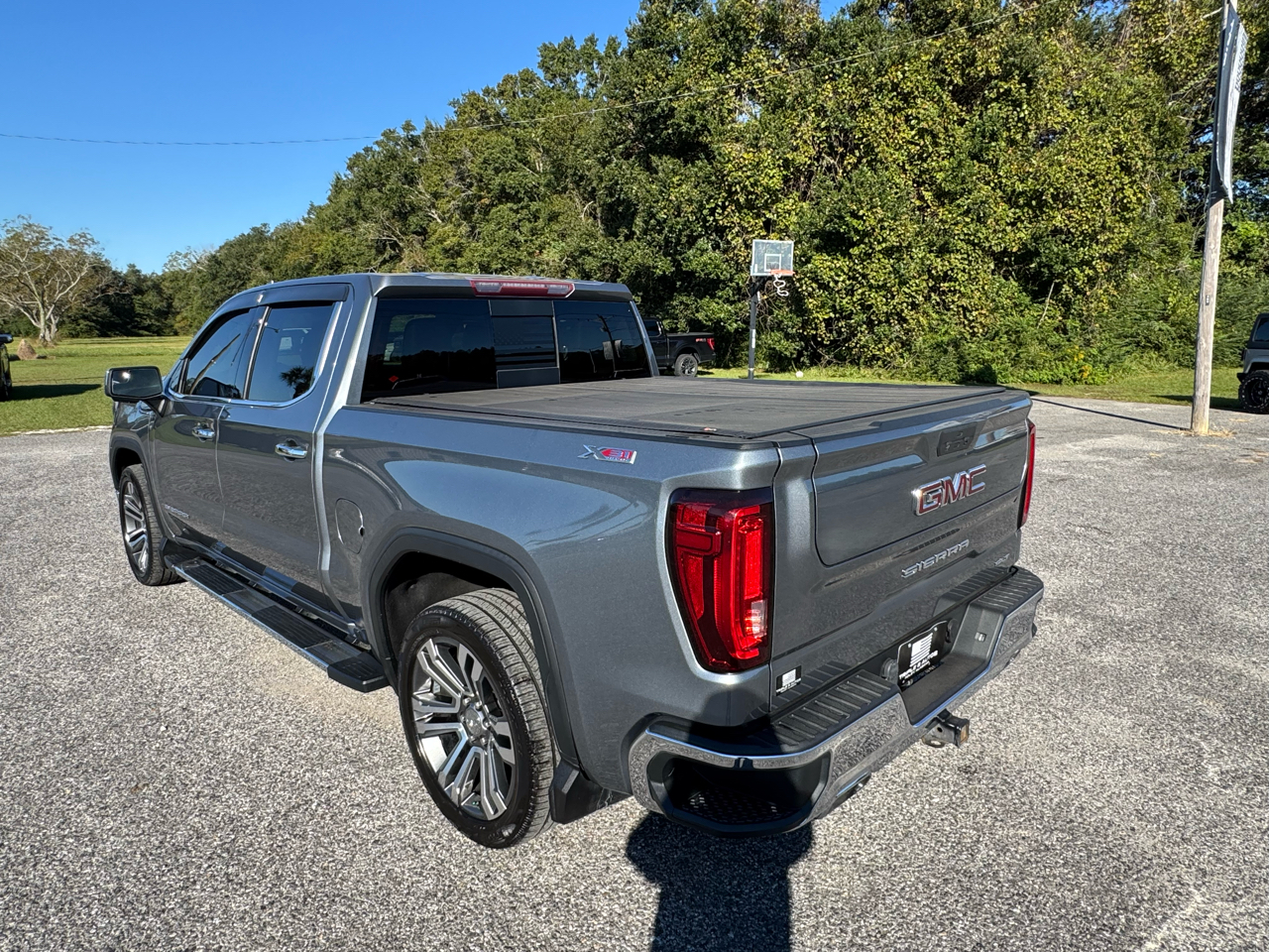 GMC Sierra 1500 4WD Crew Cab 147" SLT 2019 GMC Sierra 1500 4WD Crew Cab 147" SLT 2019