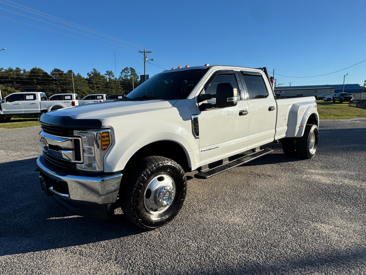 2018 Ford Super Duty F-350 DRW XLT 4WD Crew Cab 8' Box