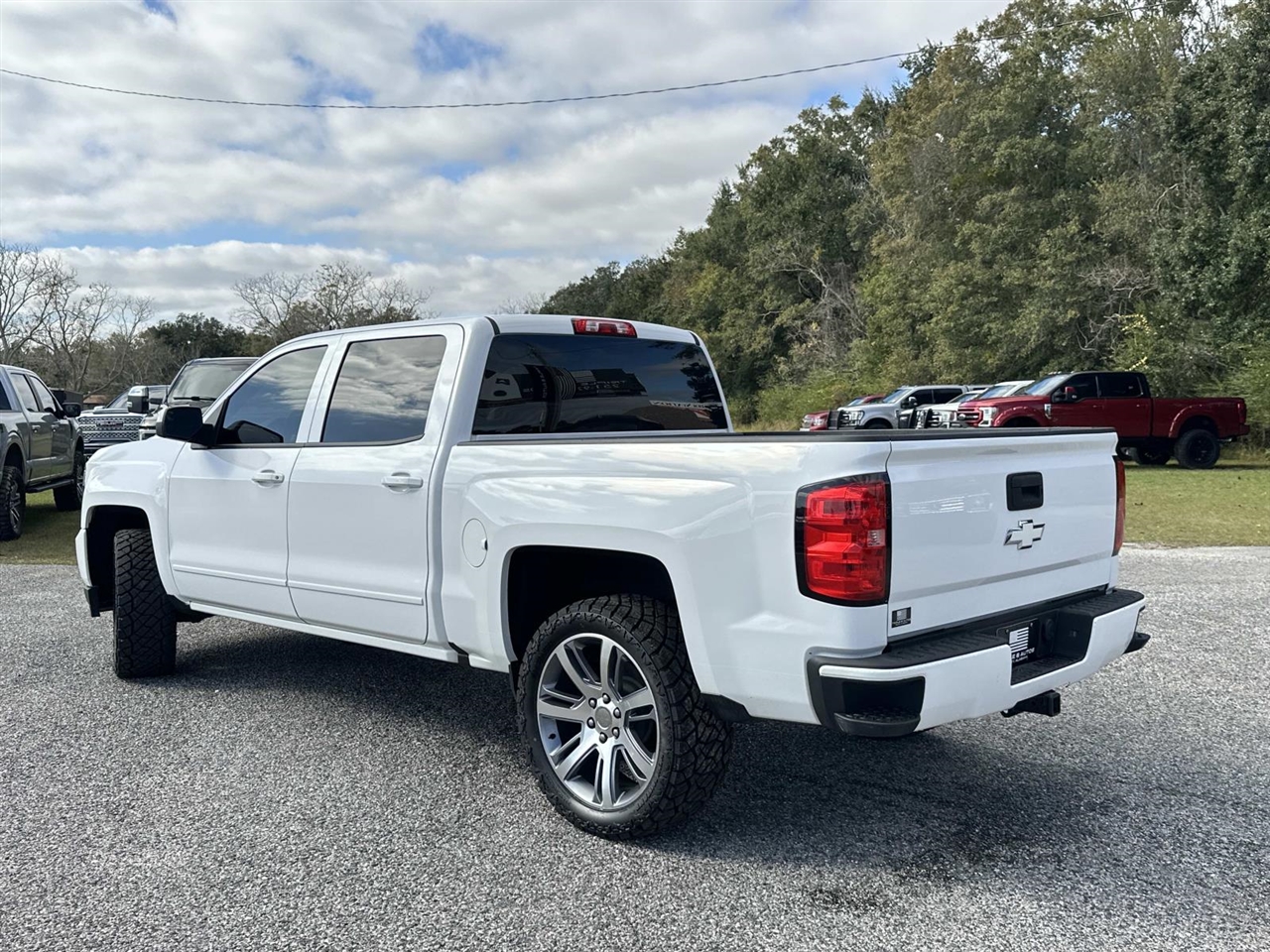 Chevrolet Silverado 1500 2WD Crew Cab 143.5" LT w/1LT 2018