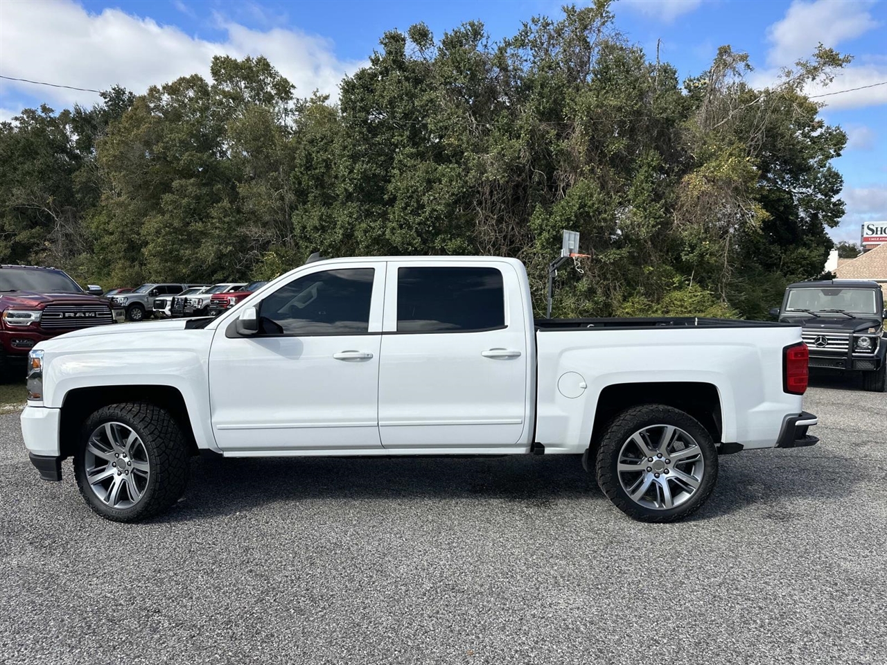 Chevrolet Silverado 1500 2WD Crew Cab 143.5" LT w/1LT 2018