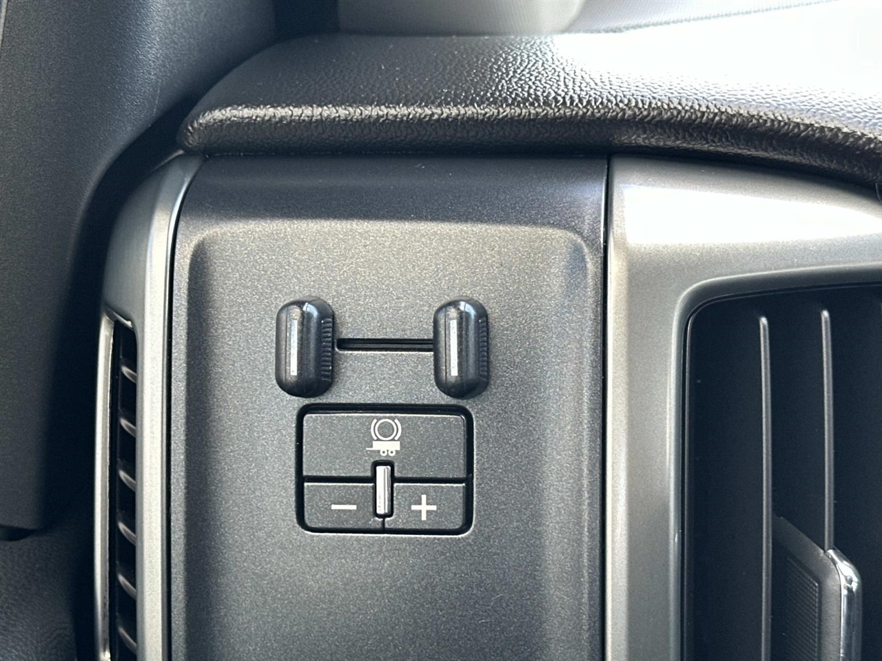 Chevrolet Silverado 1500 2WD Crew Cab 143.5" LT w/1LT 2018