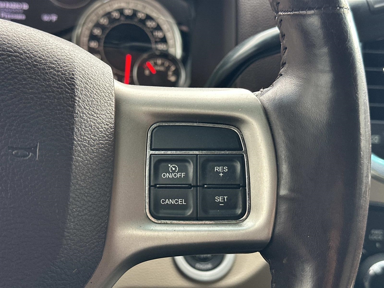 RAM 2500 4WD Mega Cab 160.5" Laramie 2013