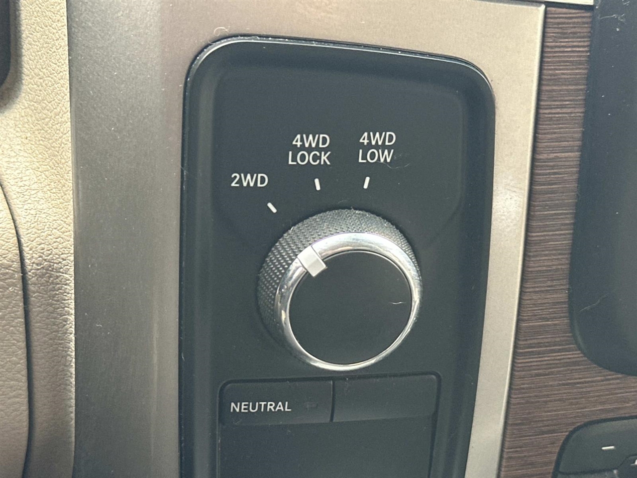 RAM 2500 4WD Mega Cab 160.5" Laramie 2013