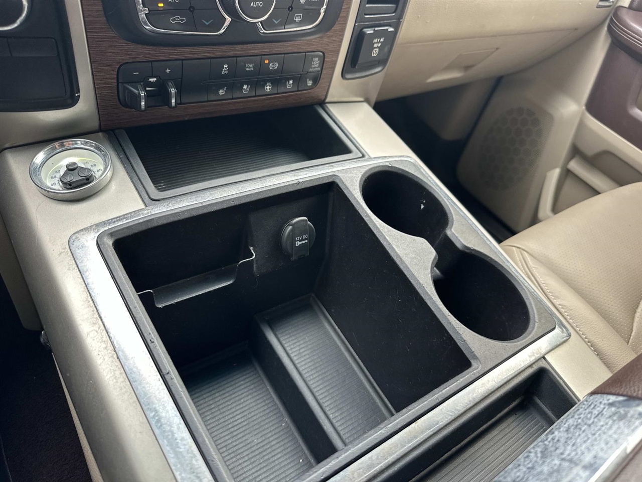 RAM 2500 4WD Mega Cab 160.5" Laramie 2013