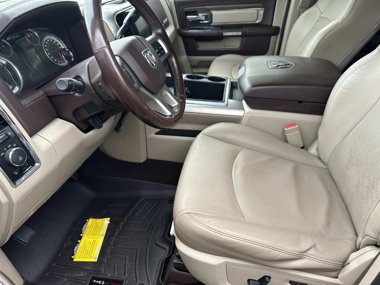 RAM 2500 4WD Mega Cab 160.5" Laramie 2013