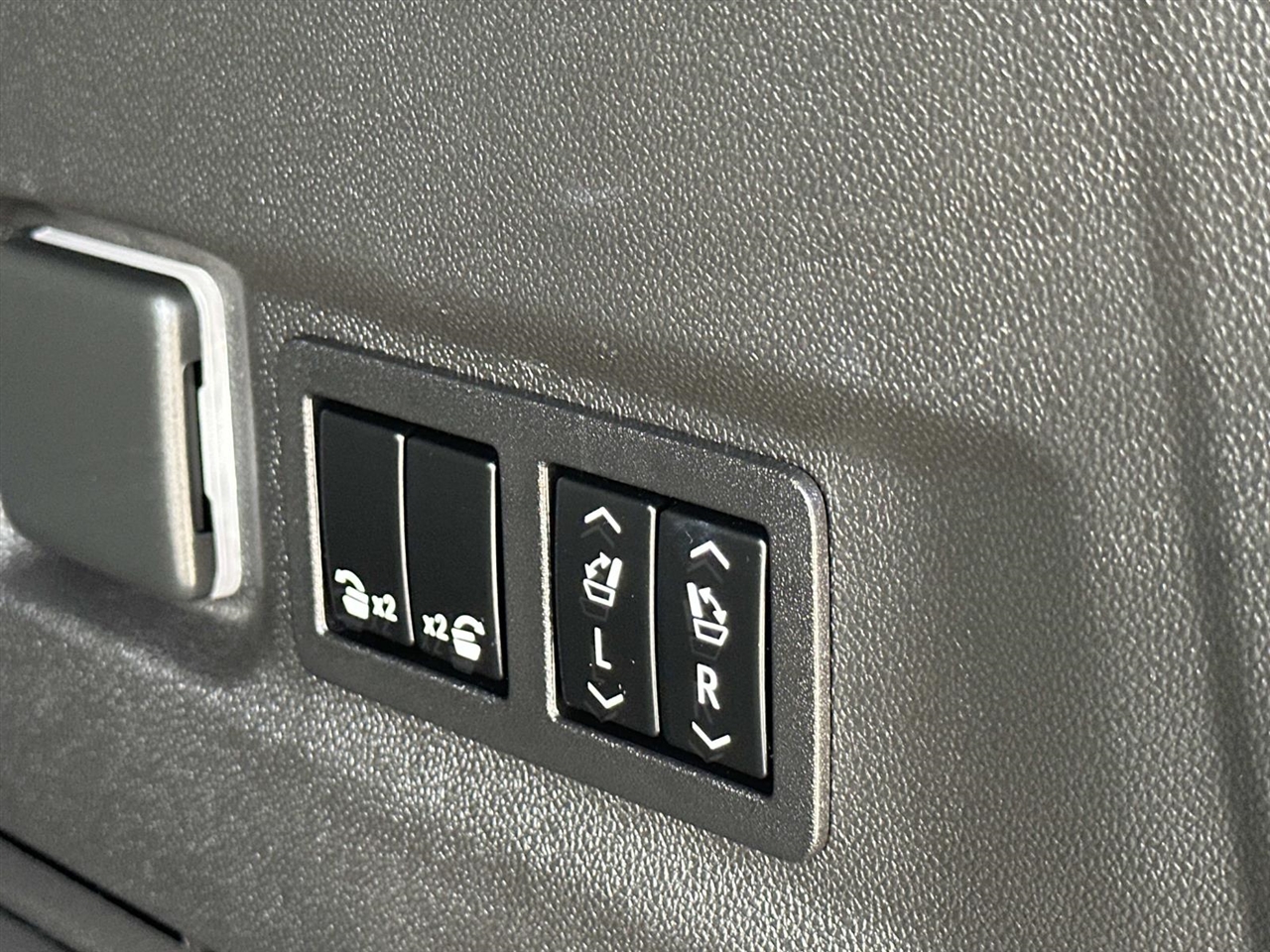 Chevrolet Suburban 4WD 4dr Z71 2022