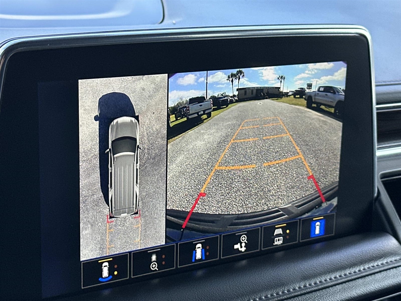 Chevrolet Suburban 4WD 4dr Z71 2022