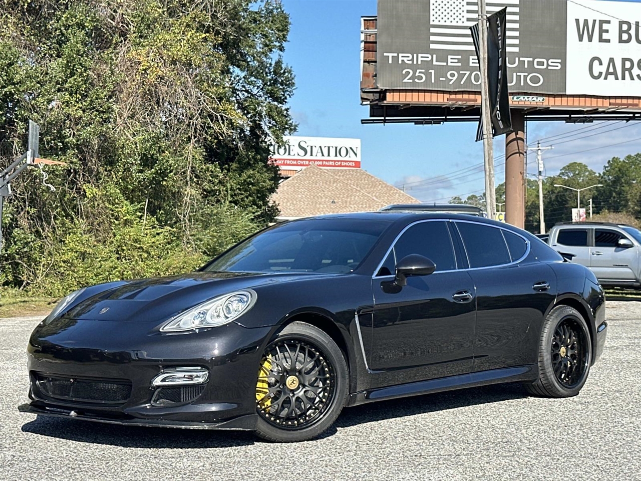 2010 Porsche Panamera Turbo's photo