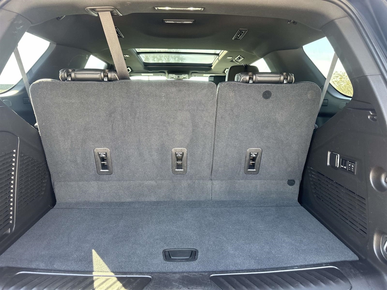 GMC Yukon 2WD 4dr SLT 2021