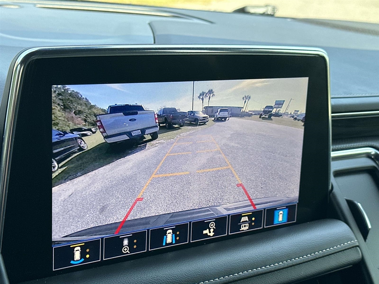 GMC Yukon 2WD 4dr SLT 2021