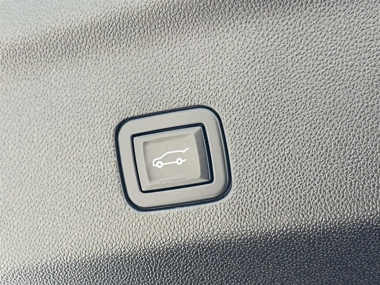 GMC Yukon 2WD 4dr SLT 2021