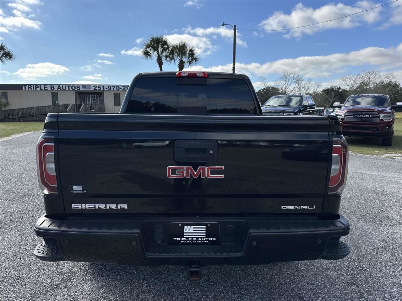 GMC Sierra 1500 4WD Crew Cab 143.5" Denali 2018