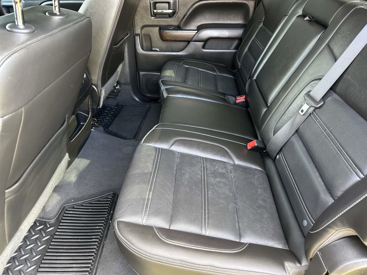 GMC Sierra 1500 4WD Crew Cab 143.5" Denali 2018