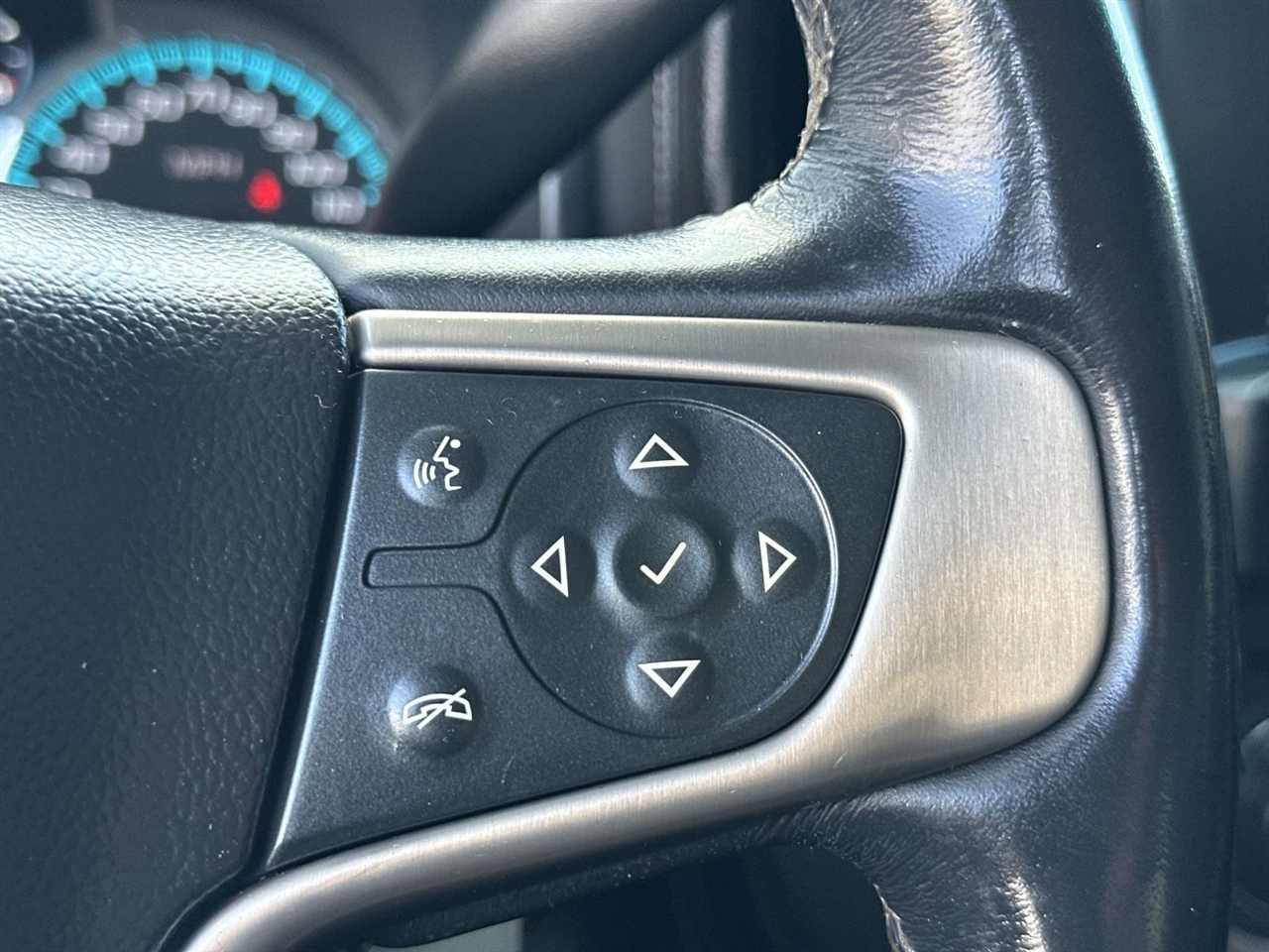 GMC Sierra 1500 4WD Crew Cab 143.5" Denali 2018