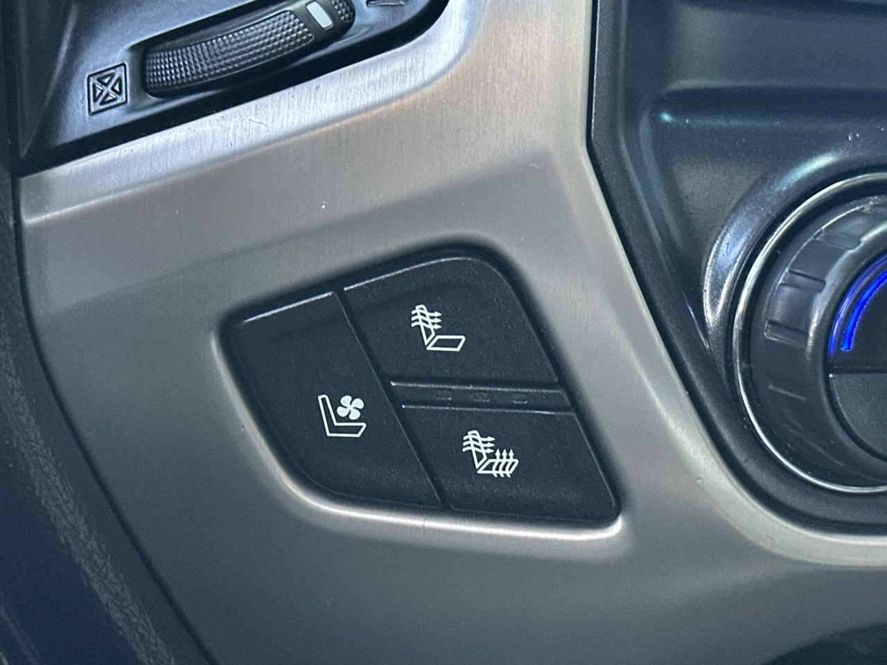 GMC Sierra 1500 4WD Crew Cab 143.5" Denali 2018