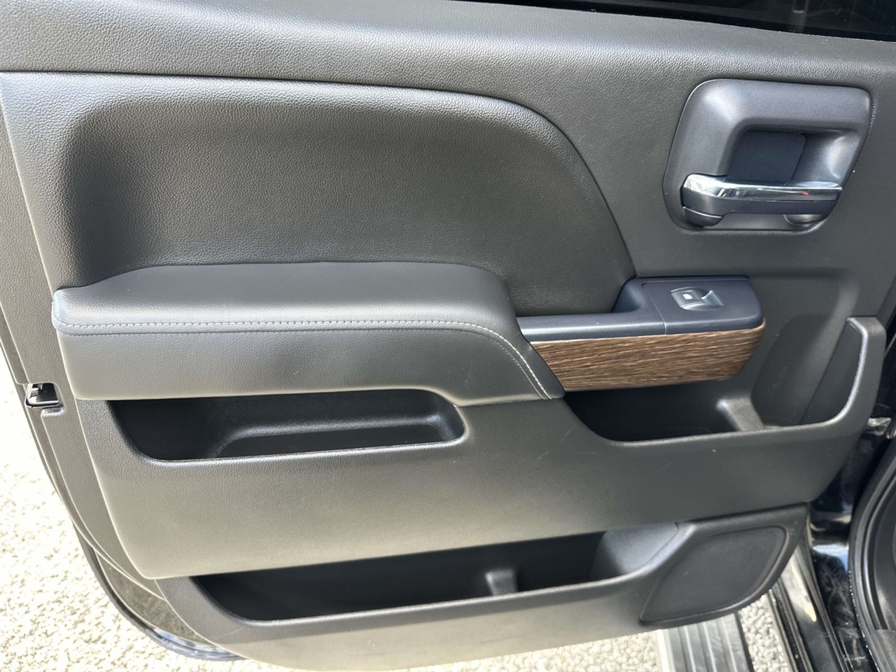 GMC Sierra 1500 4WD Crew Cab 143.5" Denali 2018