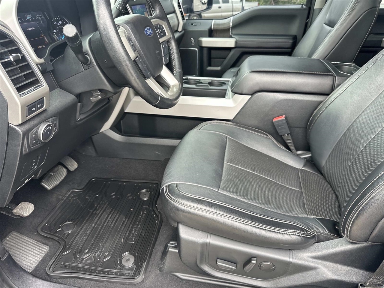 Ford Super Duty F-250 SRW Lariat 4WD Crew Cab 6.75' Box 2020