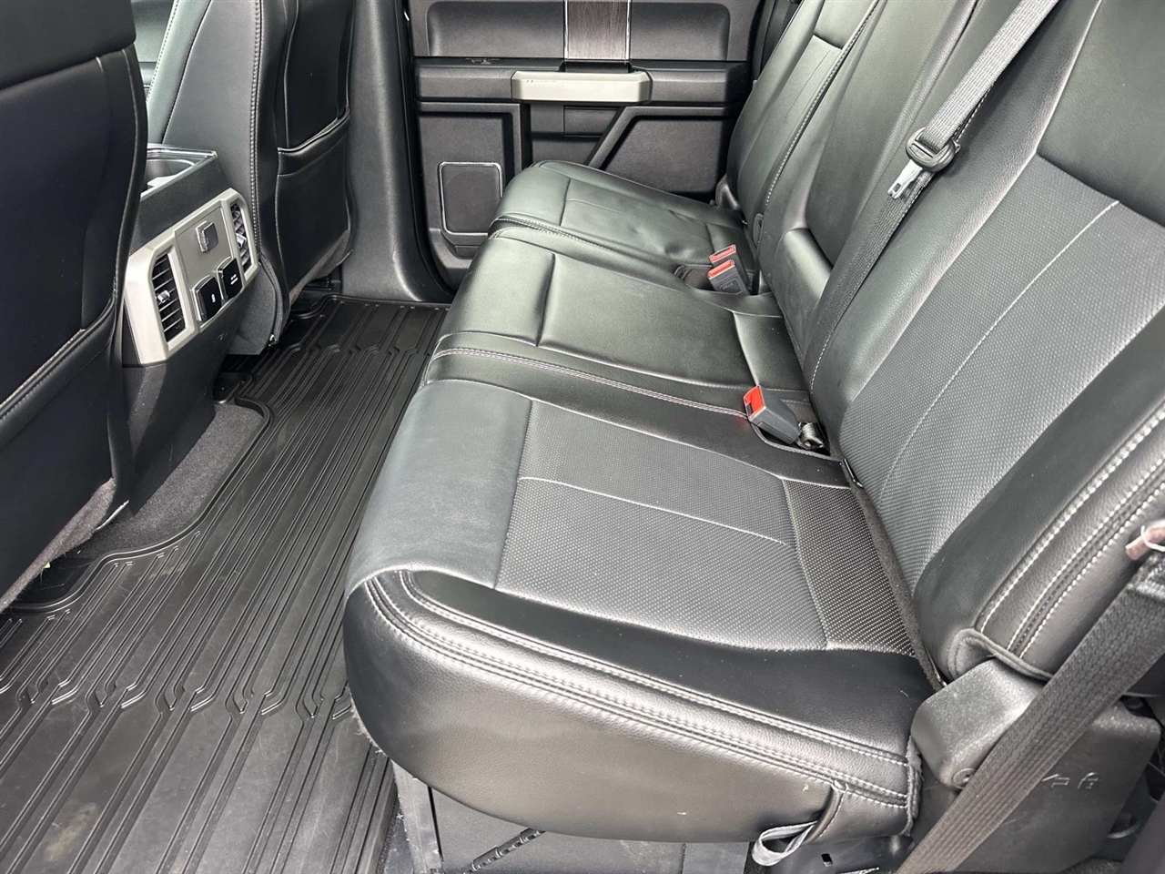 Ford Super Duty F-250 SRW Lariat 4WD Crew Cab 6.75' Box 2020