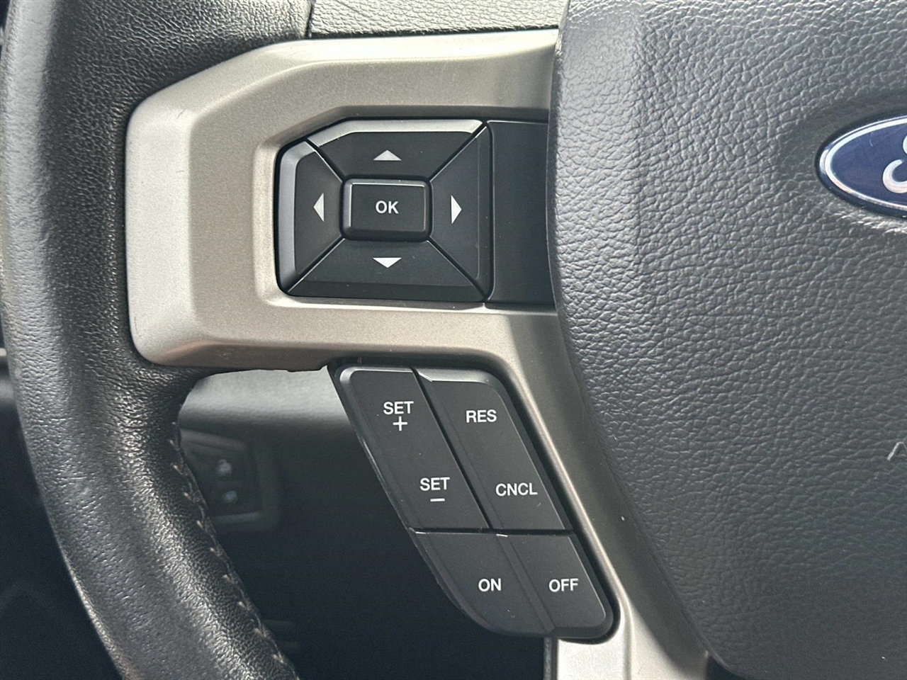 Ford Super Duty F-250 SRW Lariat 4WD Crew Cab 6.75' Box 2020