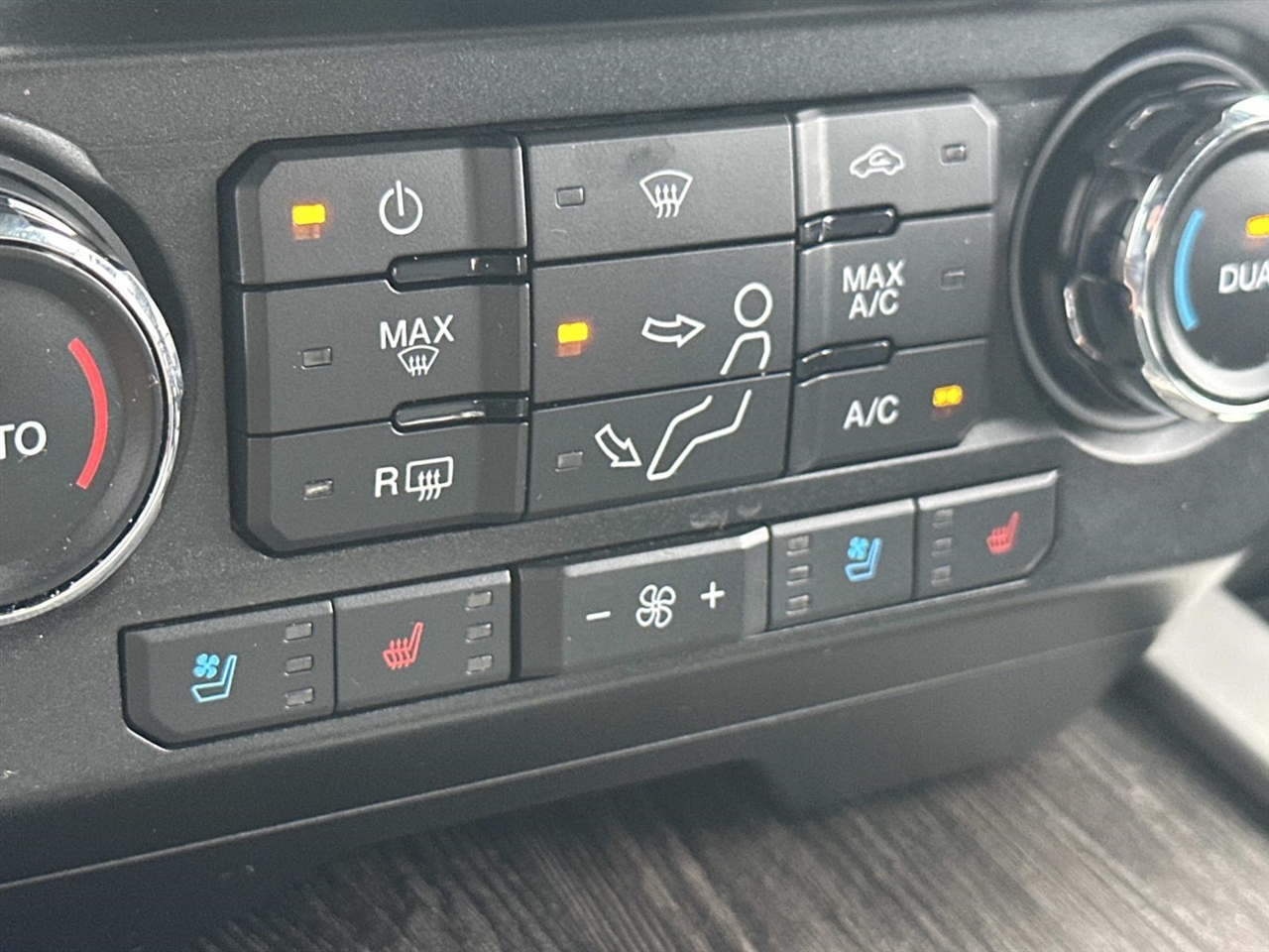 Ford Super Duty F-250 SRW Lariat 4WD Crew Cab 6.75' Box 2020