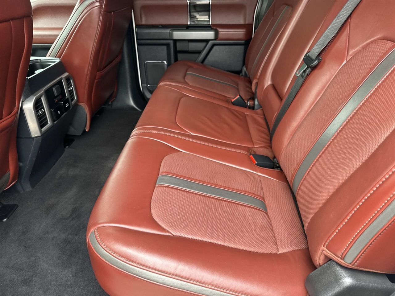 Ford Super Duty F-250 SRW Platinum 4WD Crew Cab 6.75' Box 2022