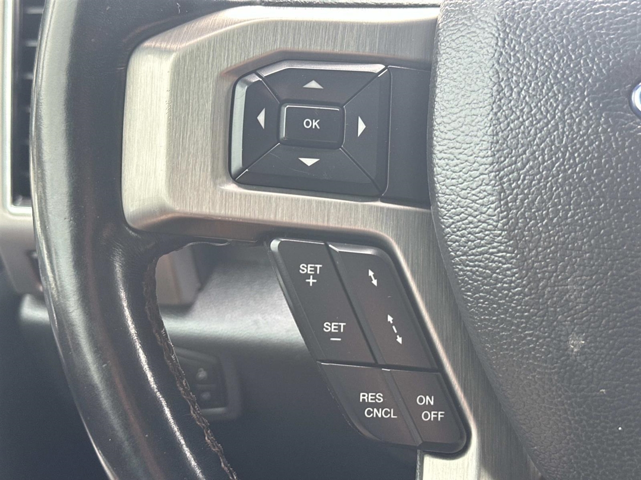 Ford Super Duty F-250 SRW Platinum 4WD Crew Cab 6.75' Box 2022