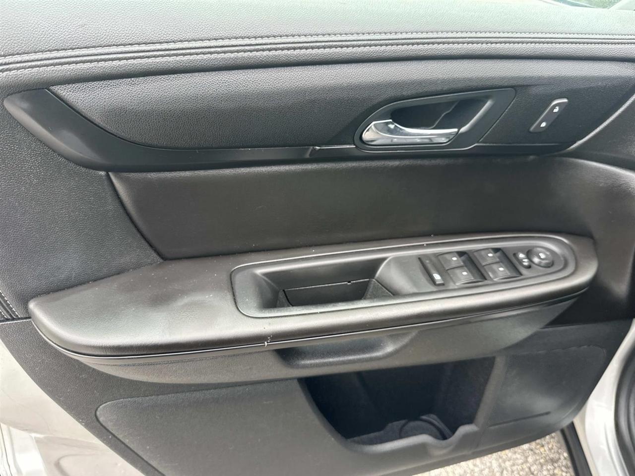 Chevrolet Traverse FWD 4dr LT w/1LT 2017