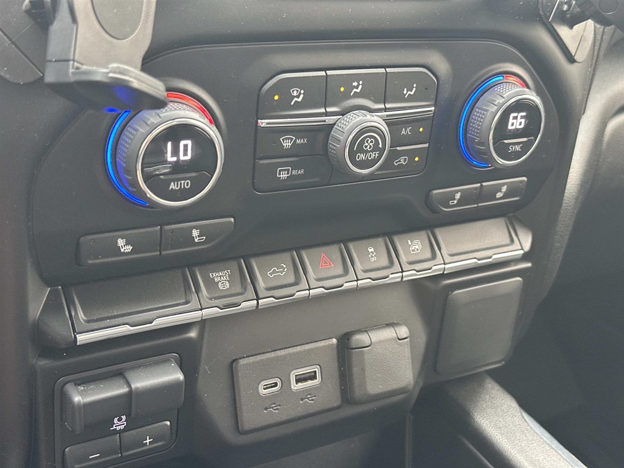 Chevrolet Silverado 2500HD 4WD Crew Cab 159" LT 2023