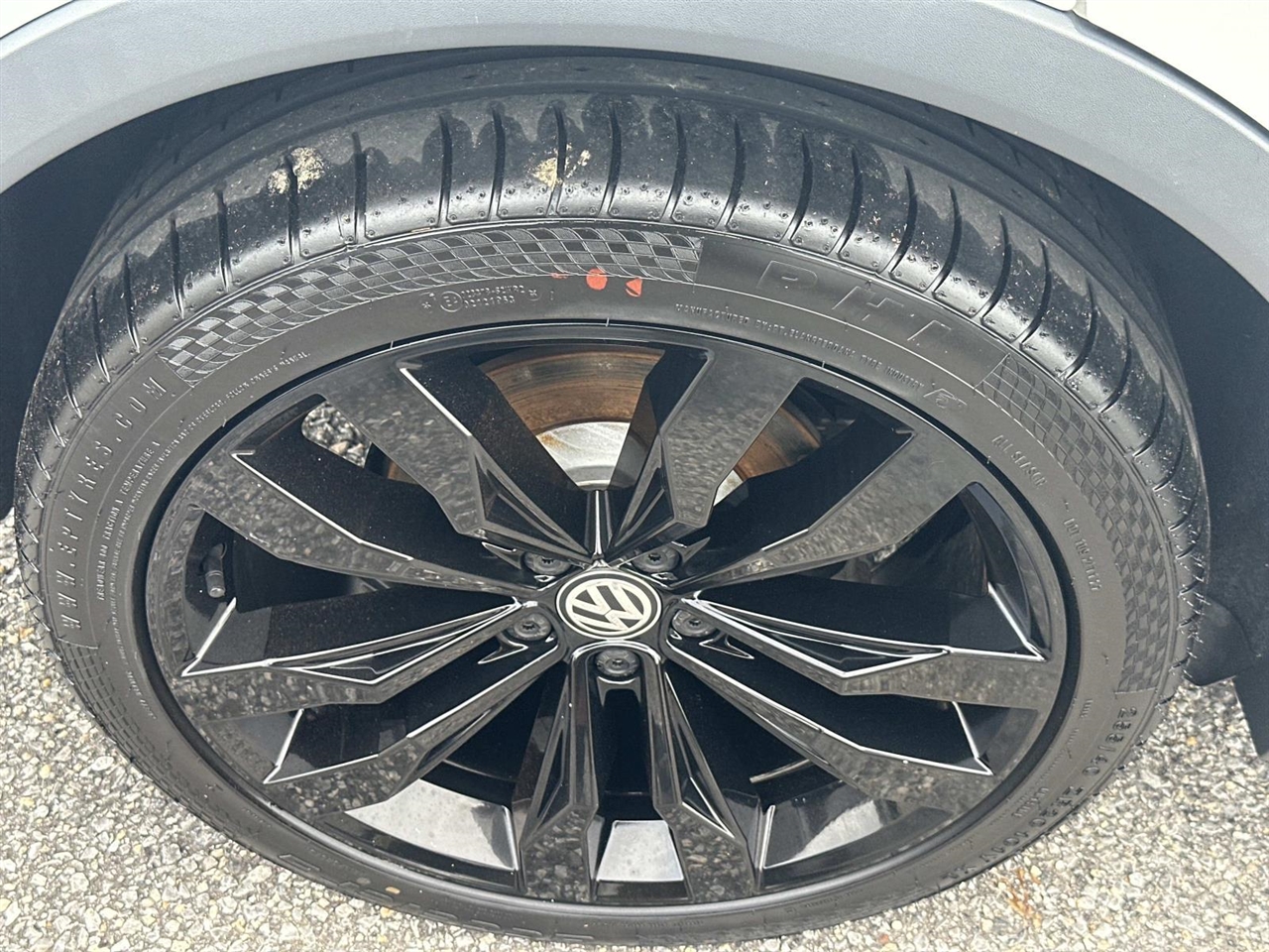 Volkswagen Tiguan 2.0T SE R-Line Black FWD 2021