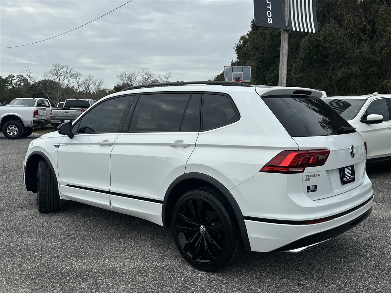 Volkswagen Tiguan 2.0T SE R-Line Black FWD 2021