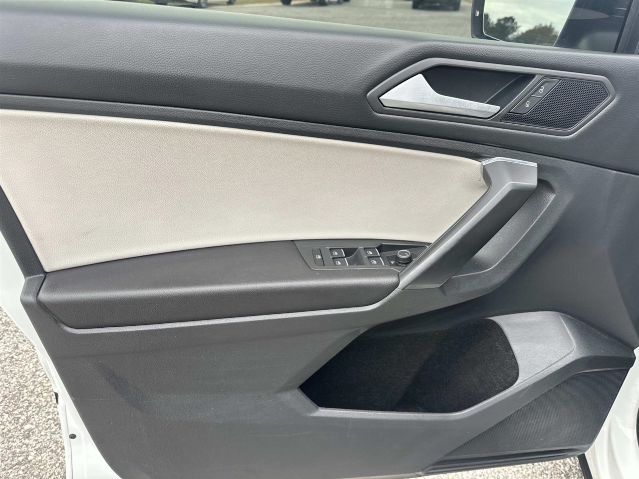 Volkswagen Tiguan 2.0T SE R-Line Black FWD 2021