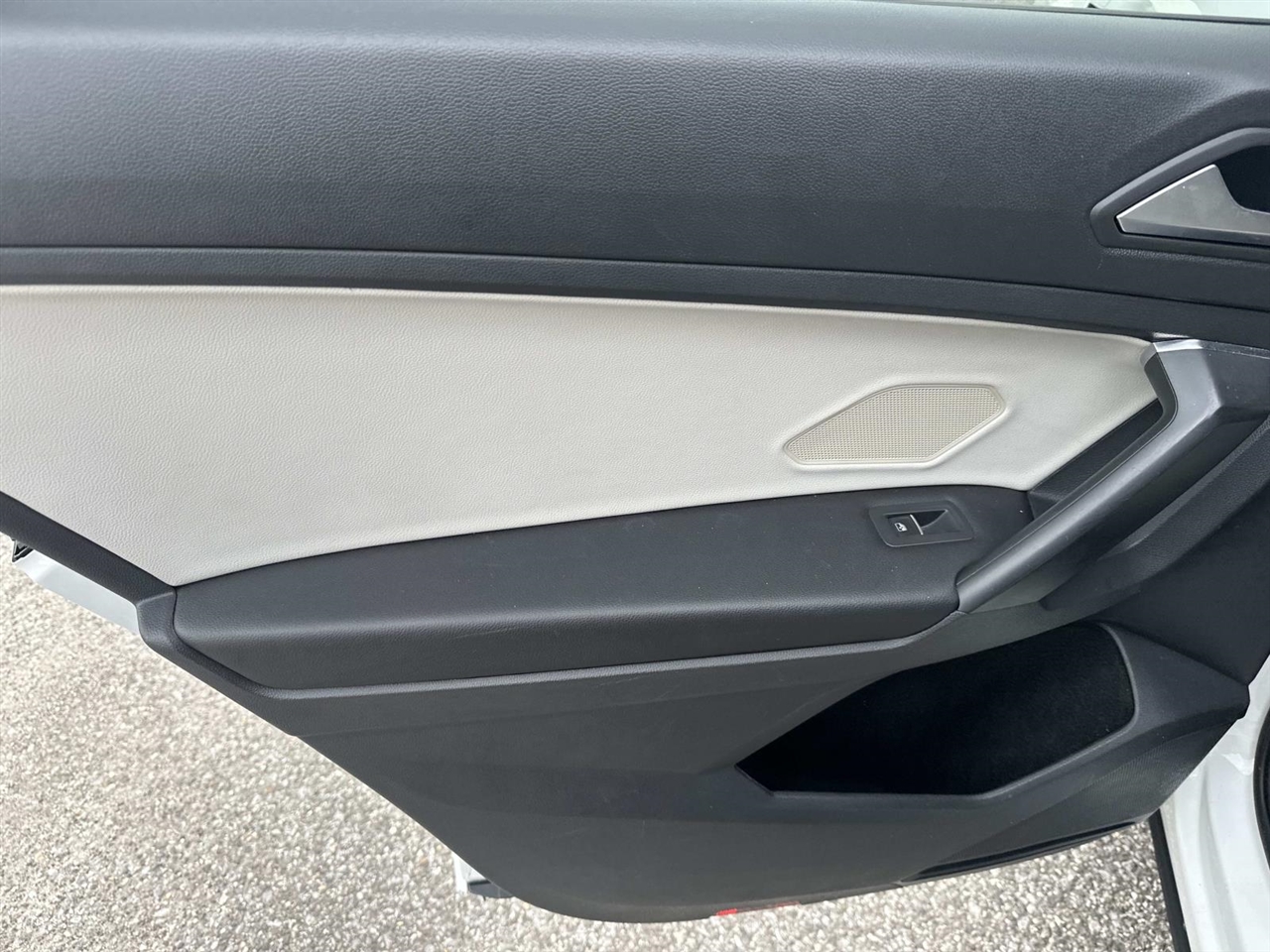 Volkswagen Tiguan 2.0T SE R-Line Black FWD 2021