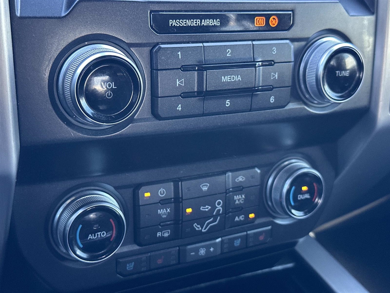 Ford Super Duty F-250 SRW King Ranch 4WD Crew Cab 8' Box 2019