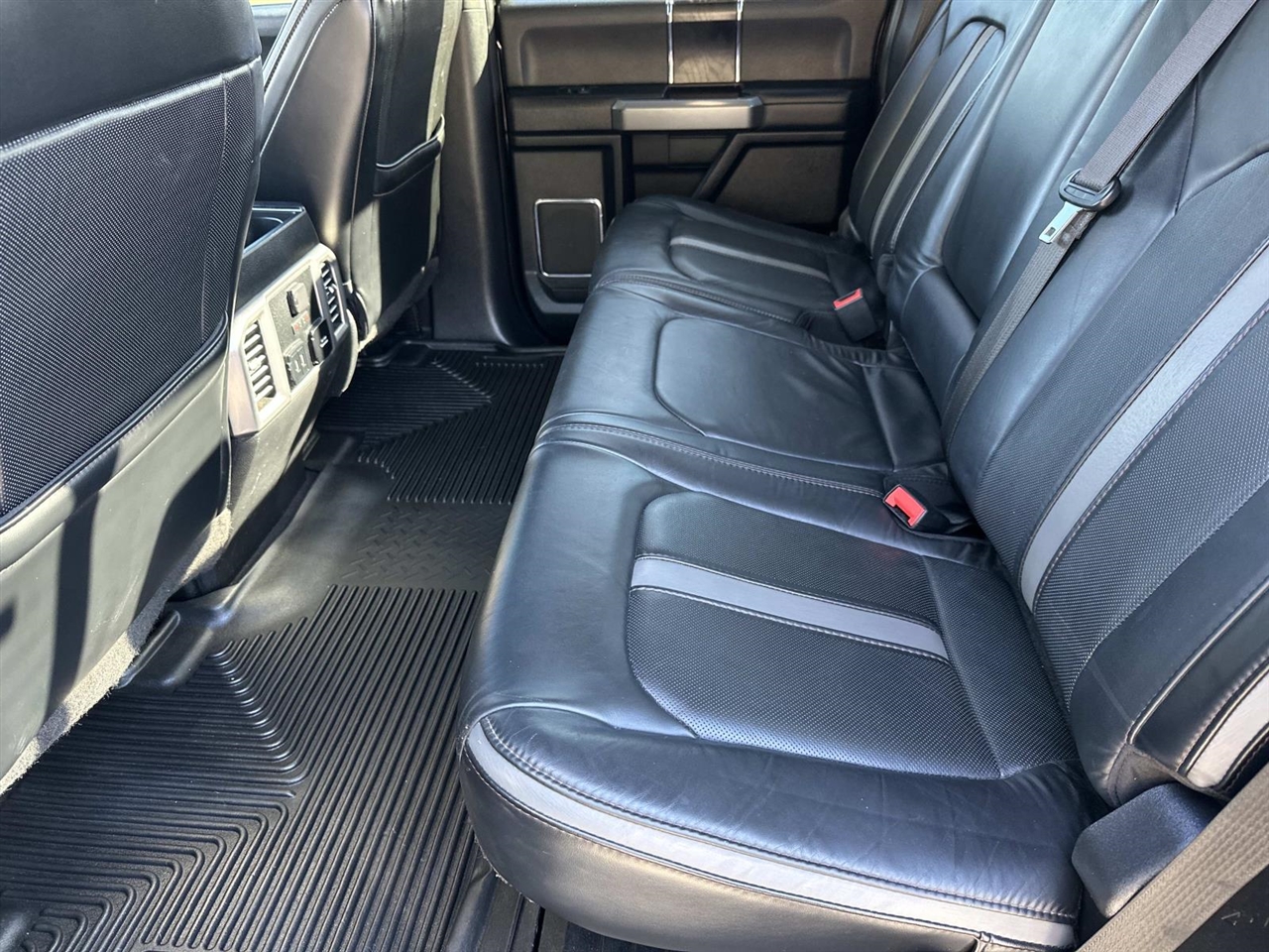 Ford Super Duty F-250 SRW King Ranch 4WD Crew Cab 8' Box 2019