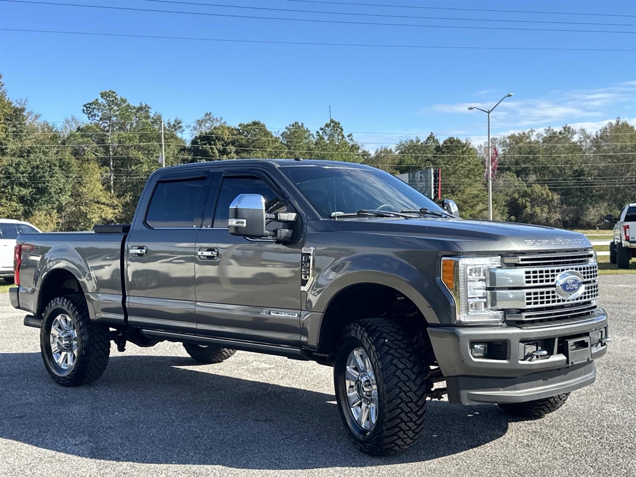 Ford Super Duty F-350 SRW King Ranch 4WD Crew Cab 8' Box 2018