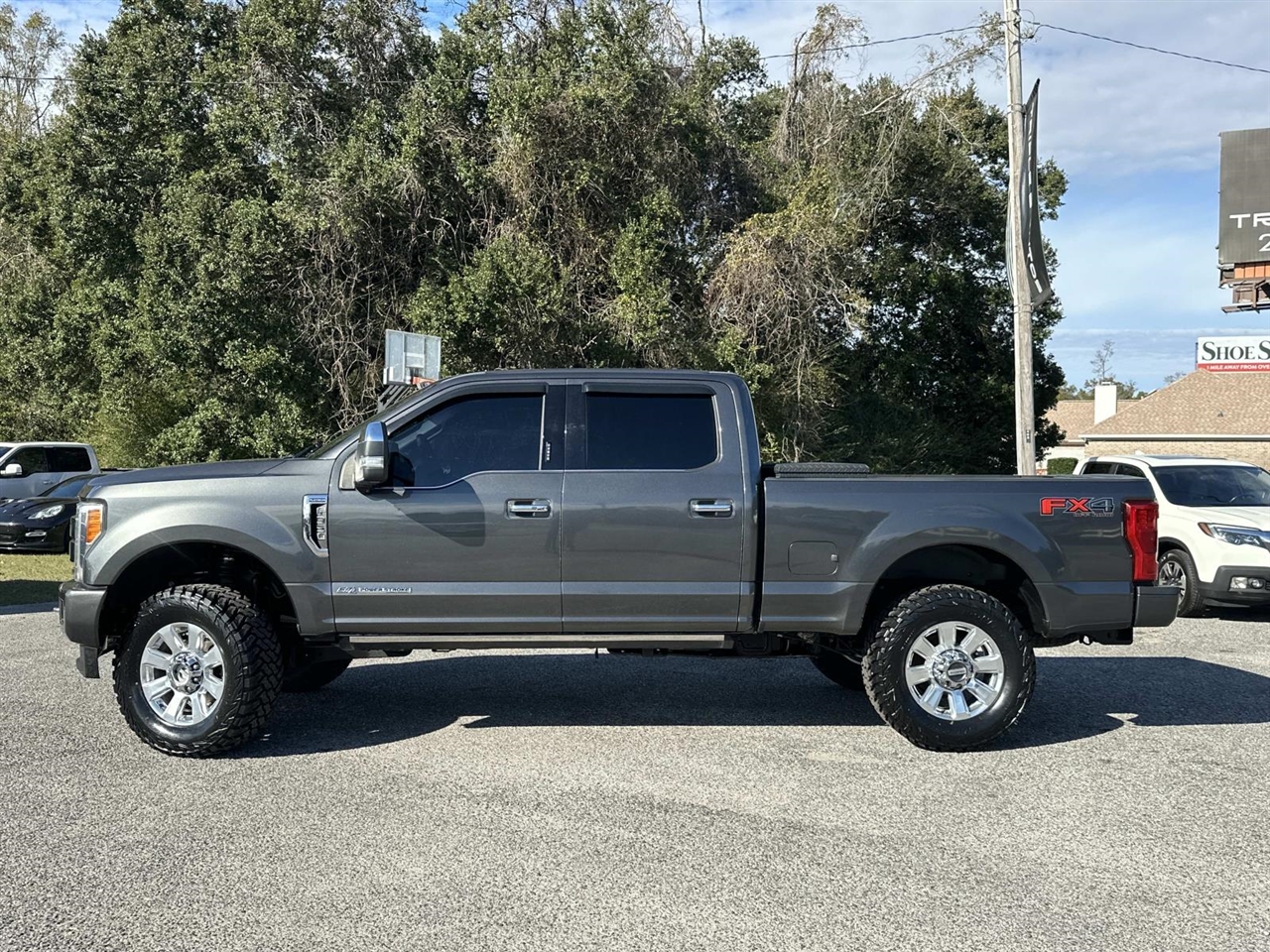Ford Super Duty F-350 SRW King Ranch 4WD Crew Cab 8' Box 2018