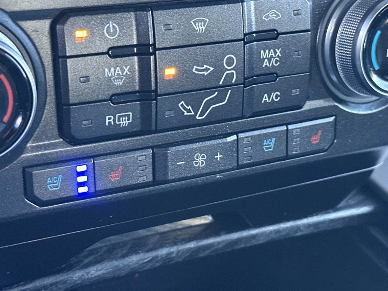 Ford Super Duty F-350 SRW King Ranch 4WD Crew Cab 8' Box 2018