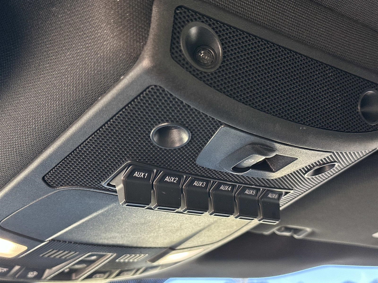 Ford Super Duty F-350 SRW King Ranch 4WD Crew Cab 8' Box 2018