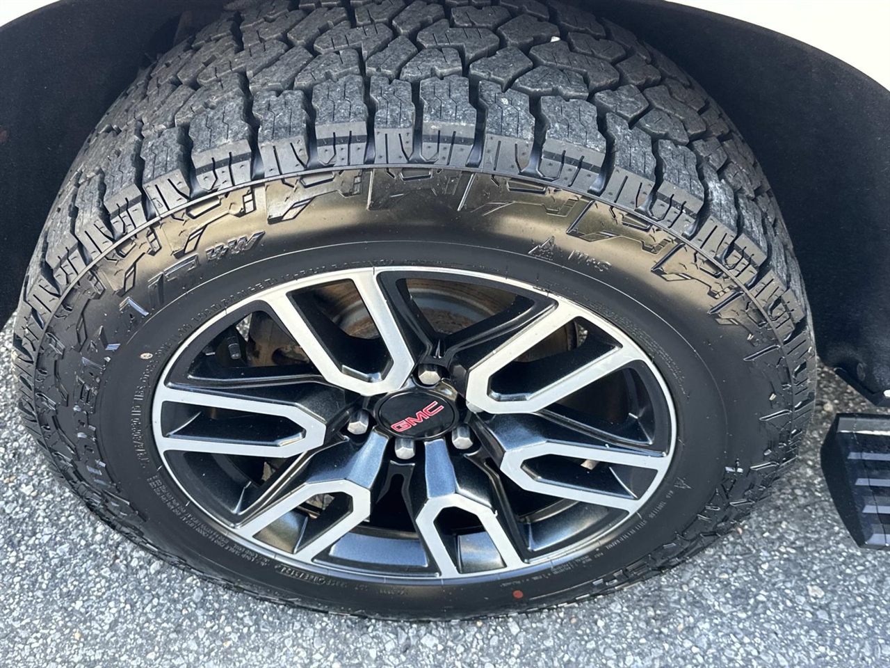 GMC Yukon 4WD 4dr AT4 2021